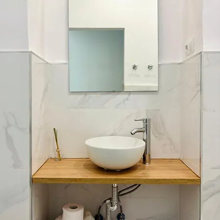 Goya Center Suitemalaga Malaga